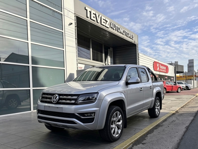 VOLKSWAGEN AMAROK V6 258 CV 4X4 AT TEVEZ Automotores