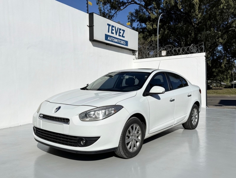 RENAULT FLUENCE 2.0L 16V LUXE TEVEZ Automotores
