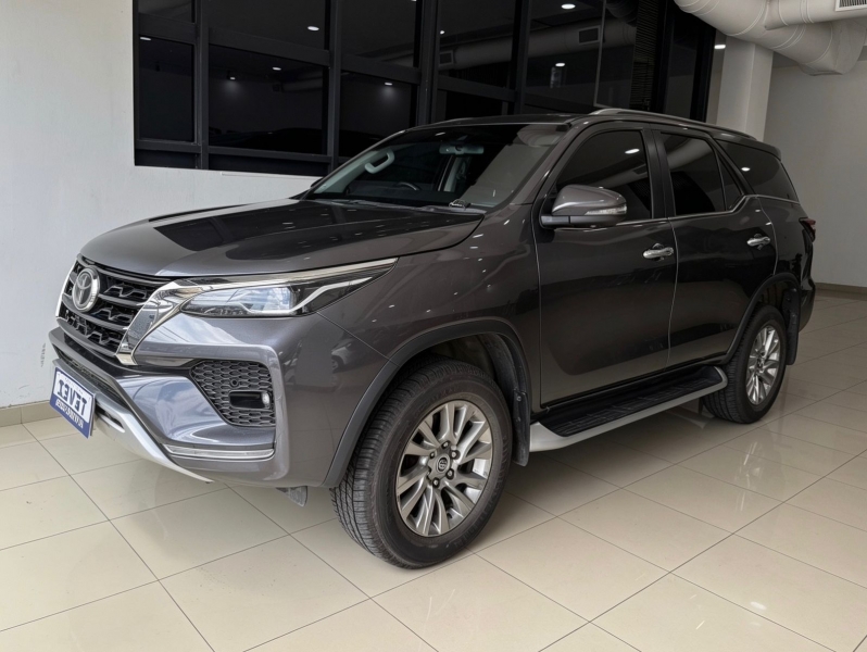 TOYOTA SW4 4X4 SRX 7A TEVEZ Automotores