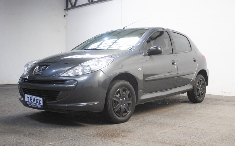 PEUGEOT 207 COMPACT XR 1.4 5P SEDAN TEVEZ Automotores
