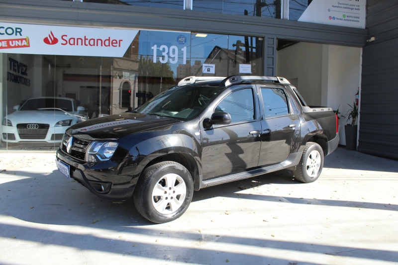 RENAULT DUSTER OROCH DYNAMIQUE 2.0 TEVEZ Automotores