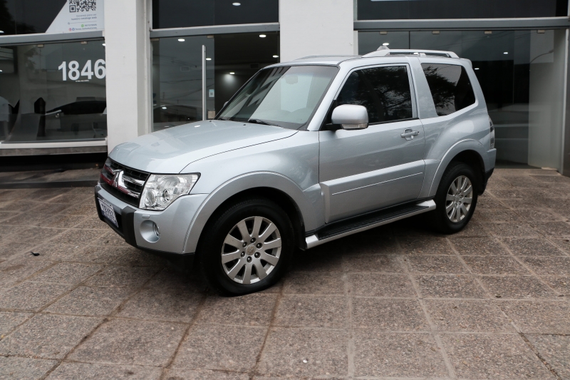 MITSUBISHI MONTERO DI-D 3.2 GLS TEVEZ Automotores