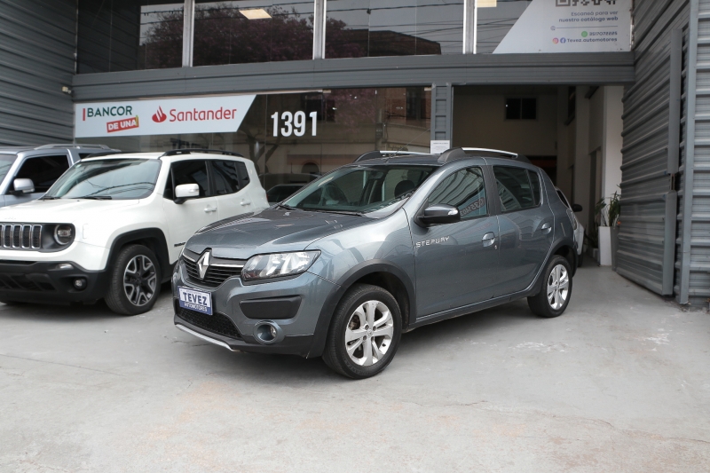 RENAULT NUEVO SANDERO STEPWAY PRIVILEGE TEVEZ Automotores