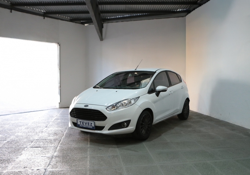 FORD FIESTA 1.6L SE TEVEZ Automotores