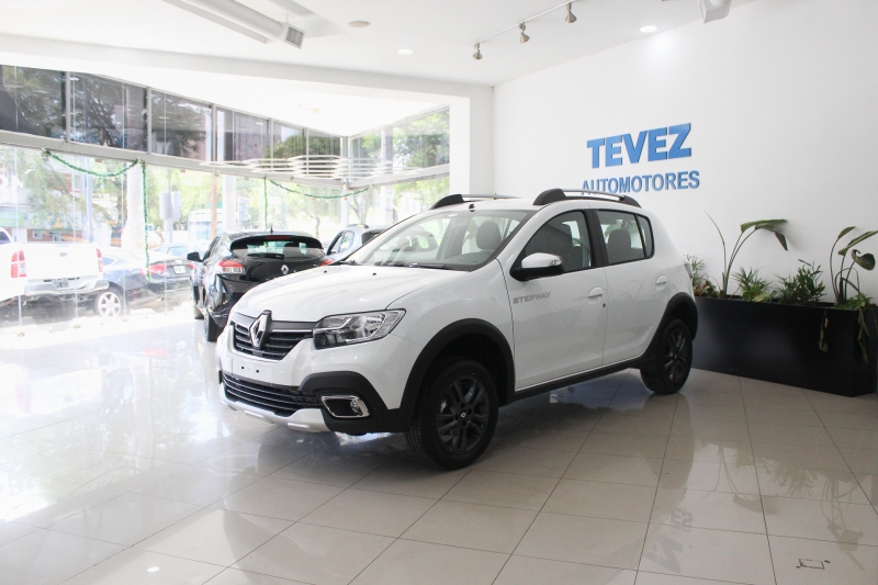 RENAULT SANDERO STEPWAY INTENS TEVEZ Automotores