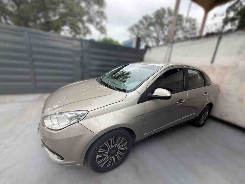 FIAT GRAND SIENA ESSENCE 1.6 TEVEZ Automotores