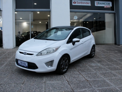 FORD FIESTA KINETIC DESIGN TITANIUM